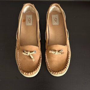 UGG Chivon espadrille moccasin shoe leather loafer tan brown sheepskin Sz 8